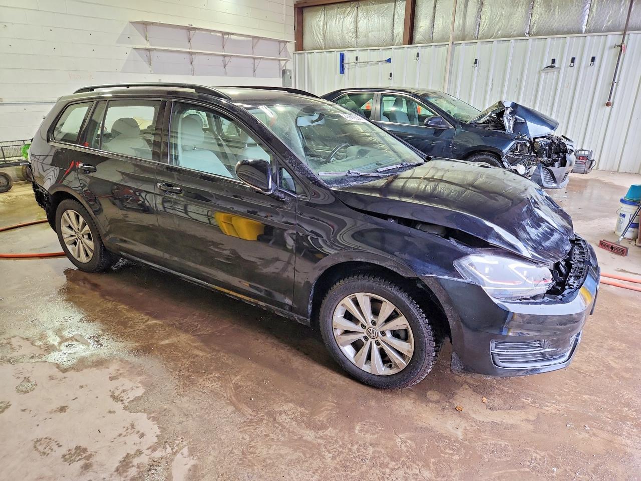 2017 VOLKSWAGEN GOLF SPORTWAGEN S photo 4