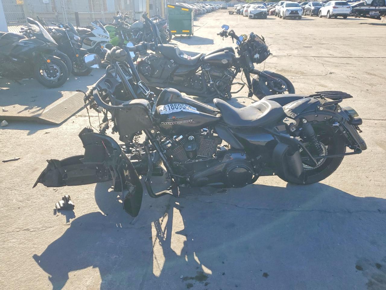 2018 HARLEY-DAVIDSON FLTRXS ROAD GLIDE SPECIAL photo 7