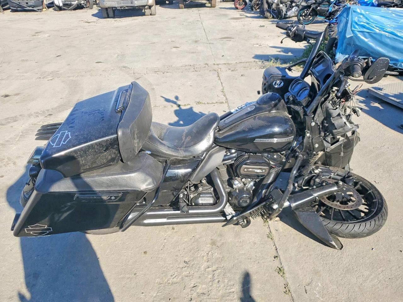 2018 HARLEY-DAVIDSON FLTRXS