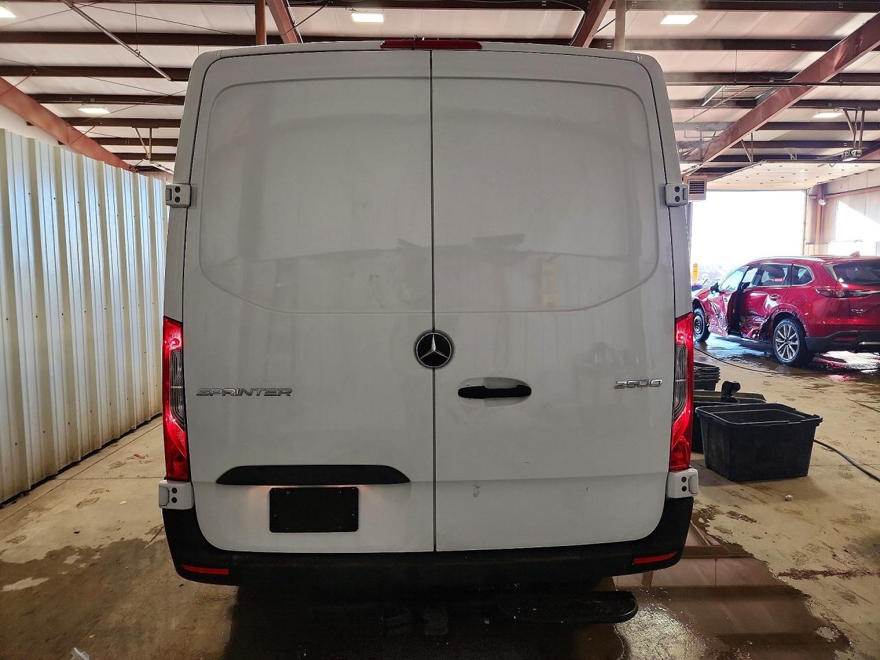 2024 MERCEDES BENZ SPRINTER 2500 907 (VS30) DELIVERY VAN photo 11