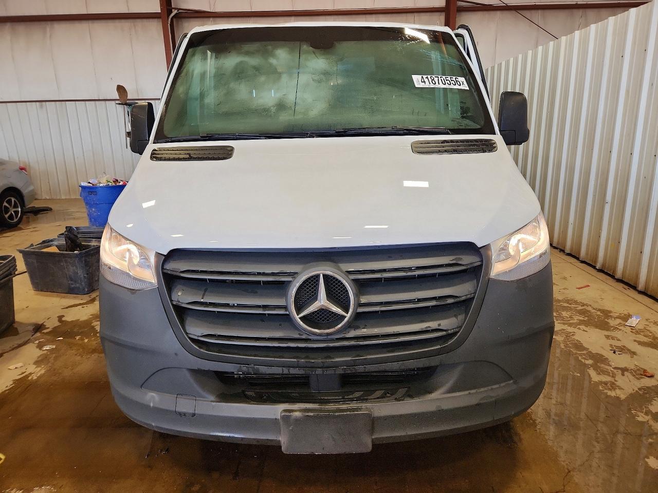 2024 MERCEDES BENZ SPRINTER 2500 907 (VS30) DELIVERY VAN photo 9