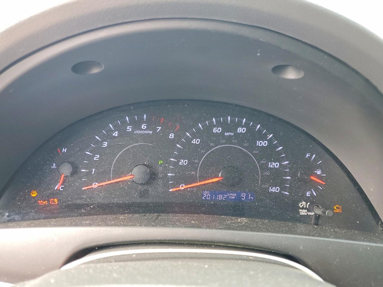 2011 TOYOTA CAMRY LE photo 9
