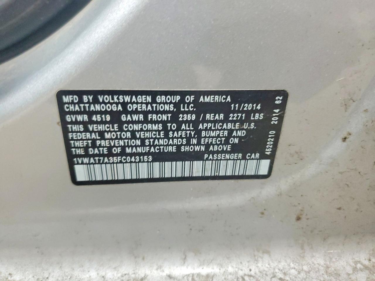 2015 VOLKSWAGEN PASSAT S photo 34