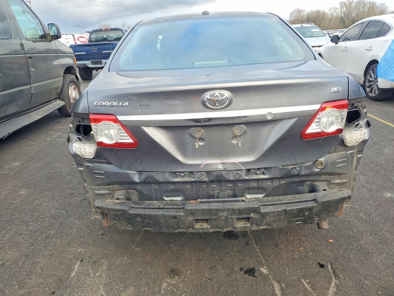 2011 TOYOTA COROLLA LE photo 11