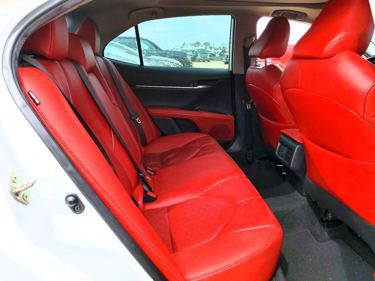 2020 TOYOTA CAMRY XSE photo 10