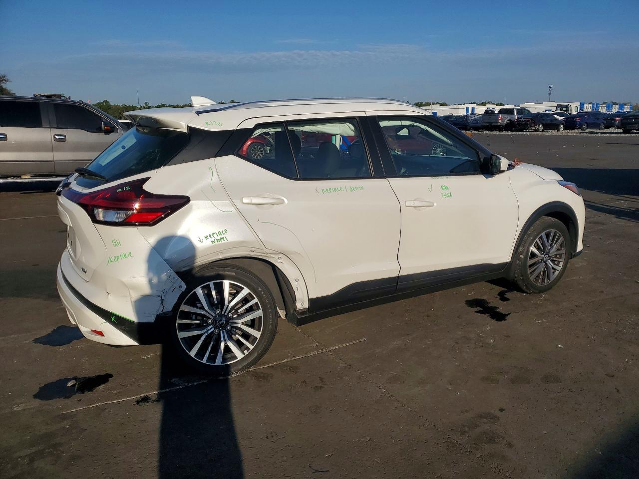 2022 NISSAN KICKS SV photo 5