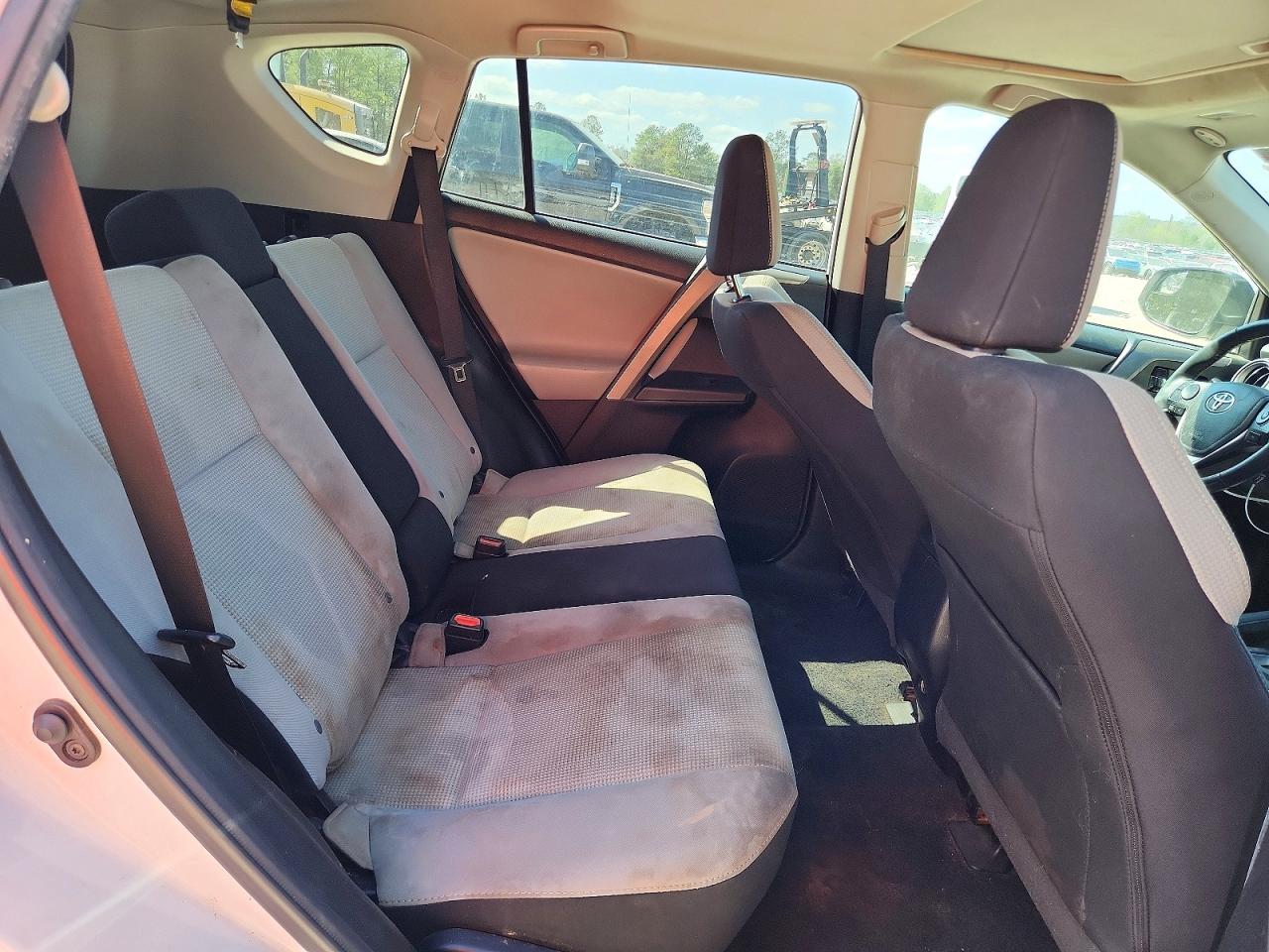 2018 TOYOTA RAV4 XLE photo 10