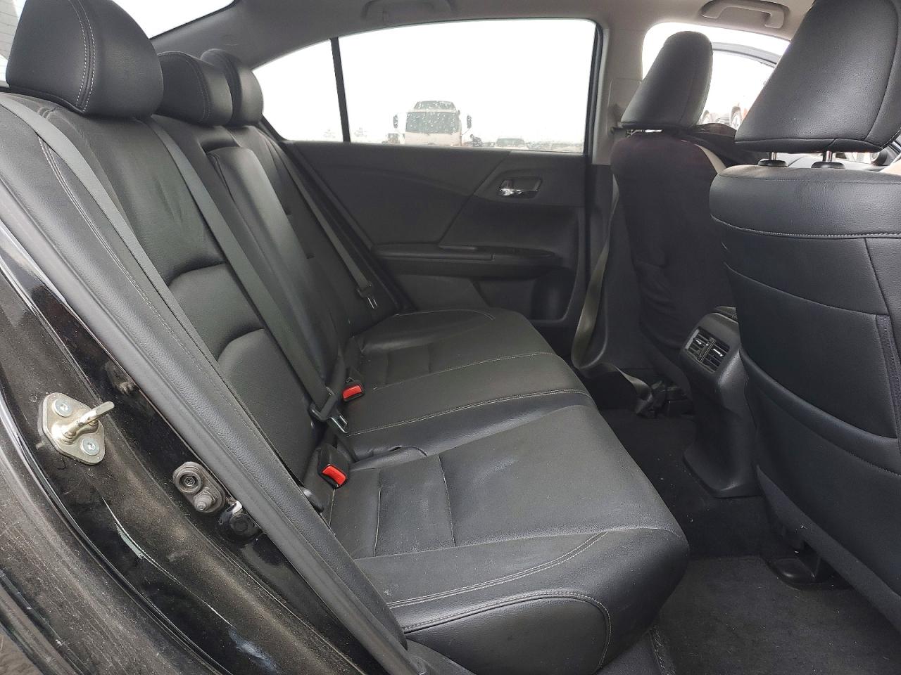 2015 HONDA ACCORD photo 10