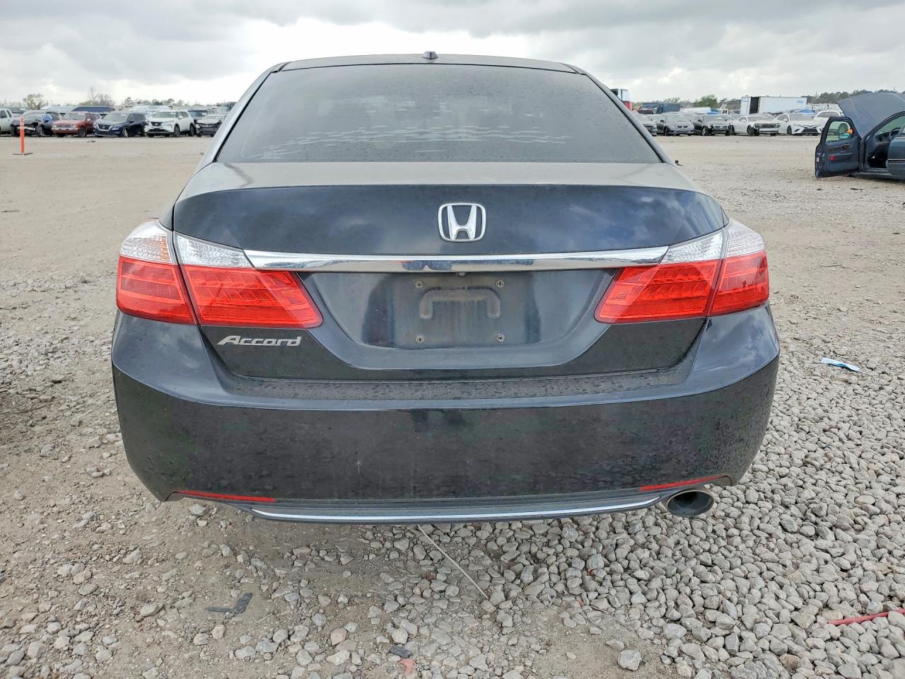 2015 HONDA ACCORD photo 6