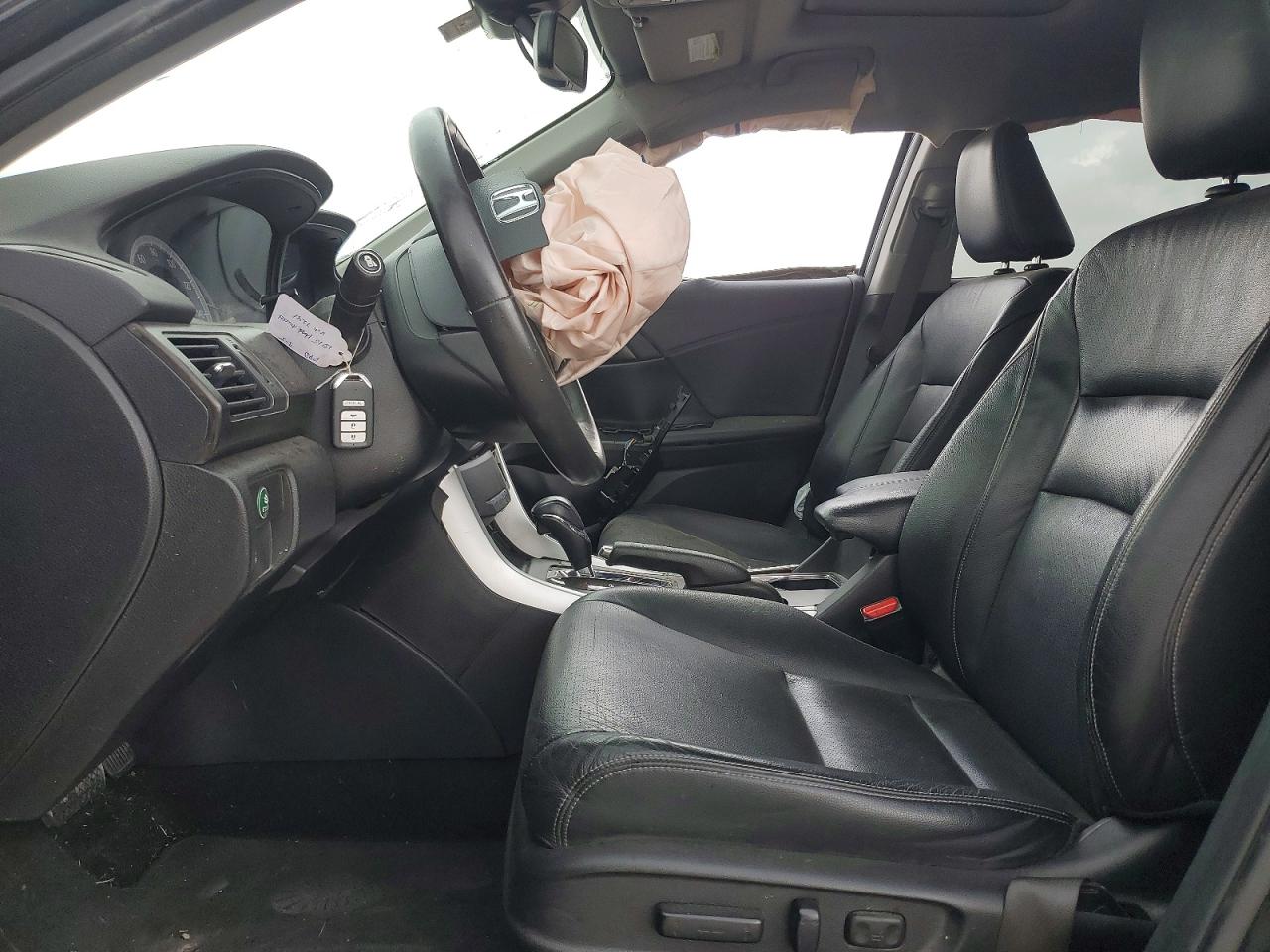2015 HONDA ACCORD photo 7