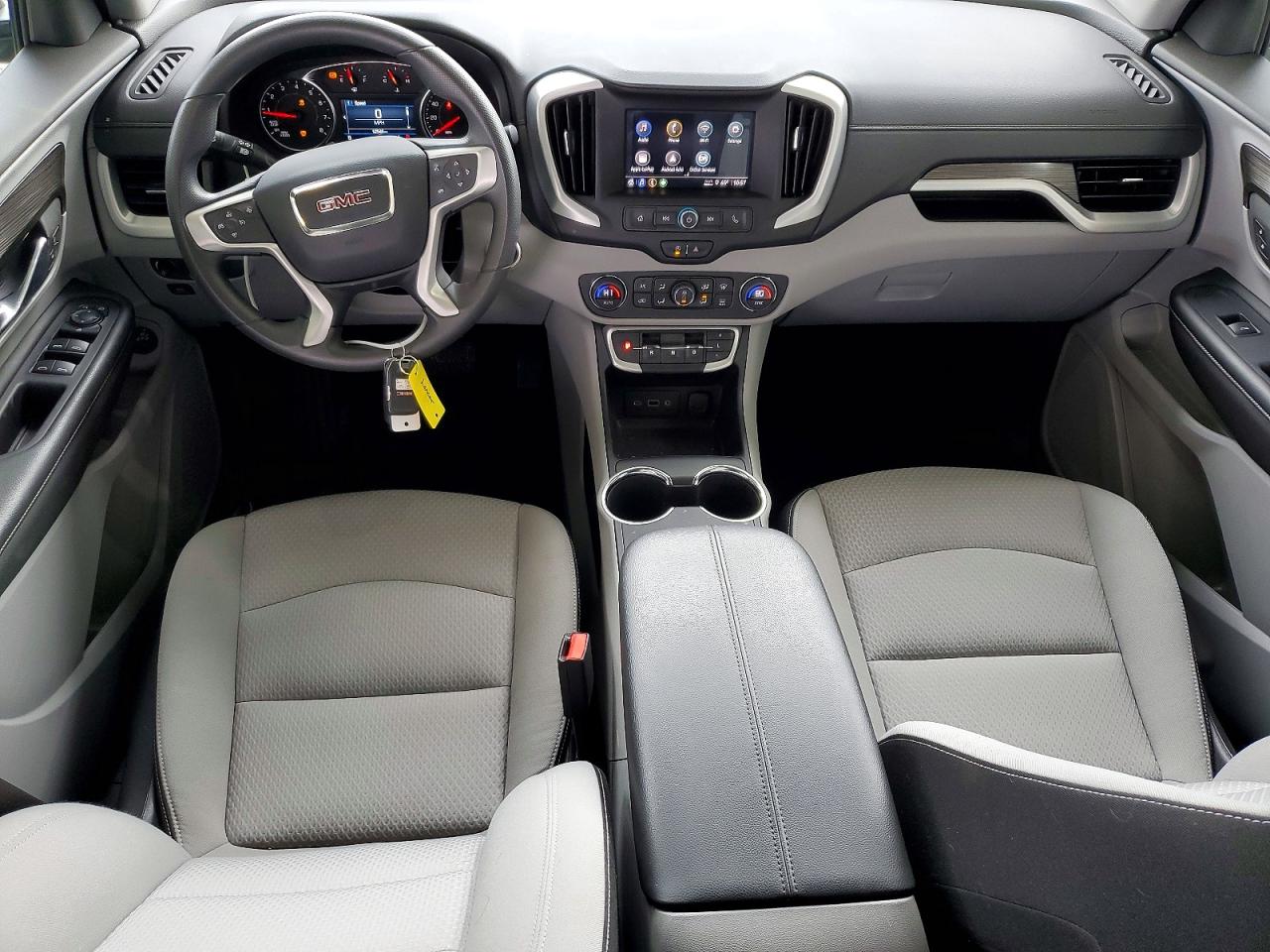2024 GMC TERRAIN SLE photo 8