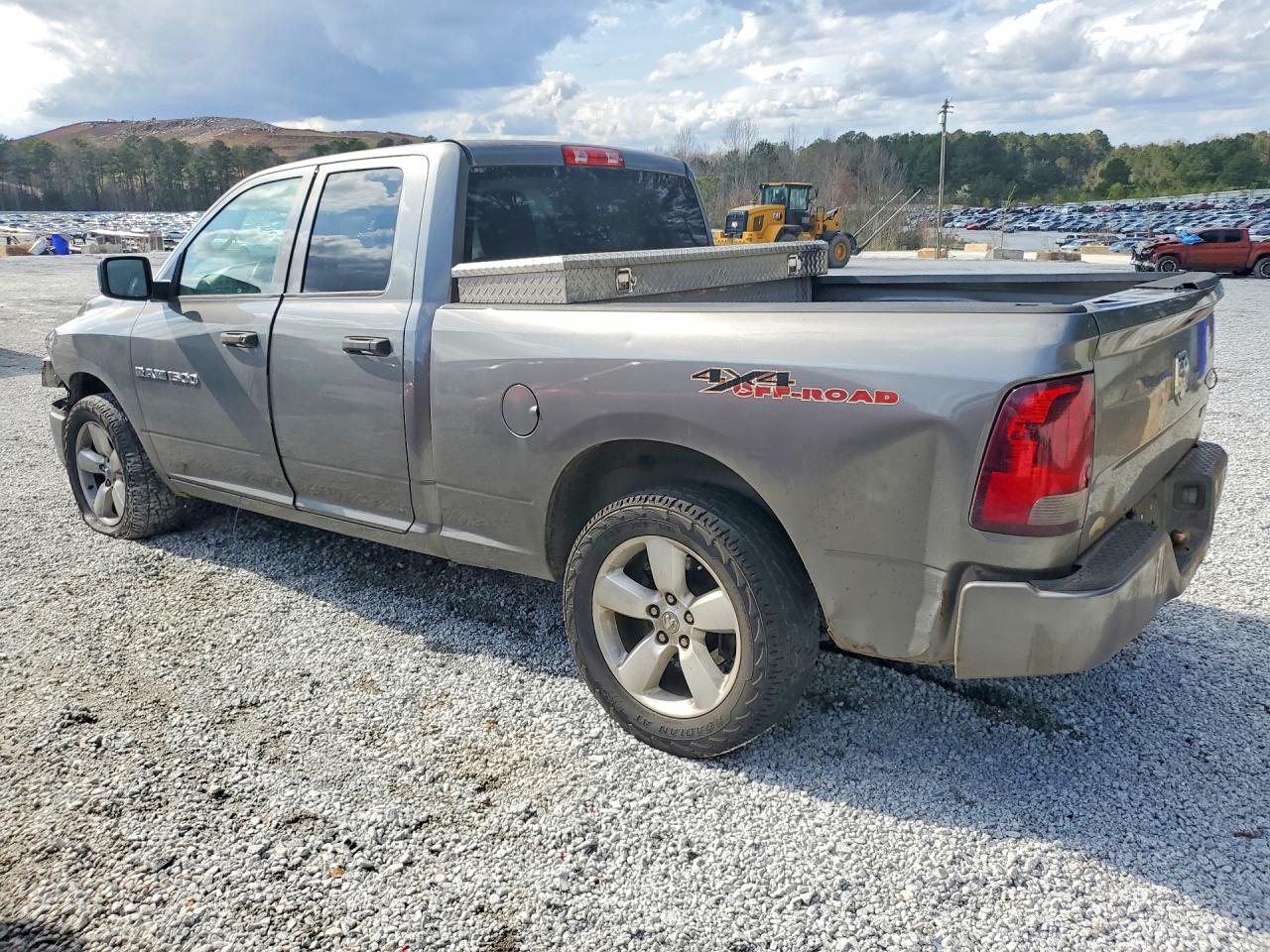 2011 DODGE RAM 1500 photo 2