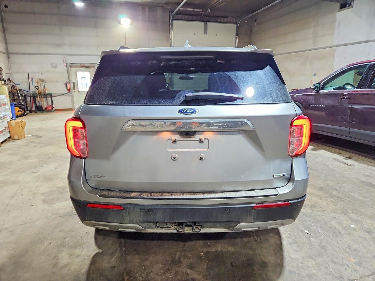 2020 FORD EXPLORER XLT photo 6