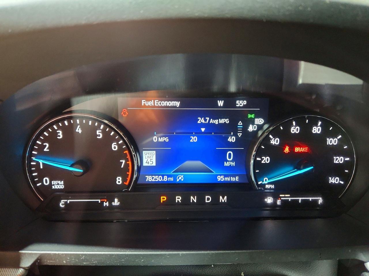 2020 FORD EXPLORER XLT photo 9