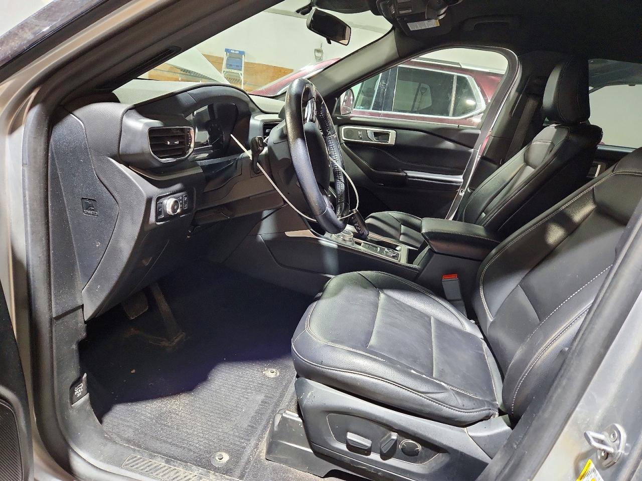 2020 FORD EXPLORER XLT photo 7