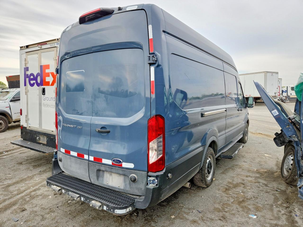 2020 FORD TRANSIT 250 EL HIGH ROOF DELIVERY VAN photo 5