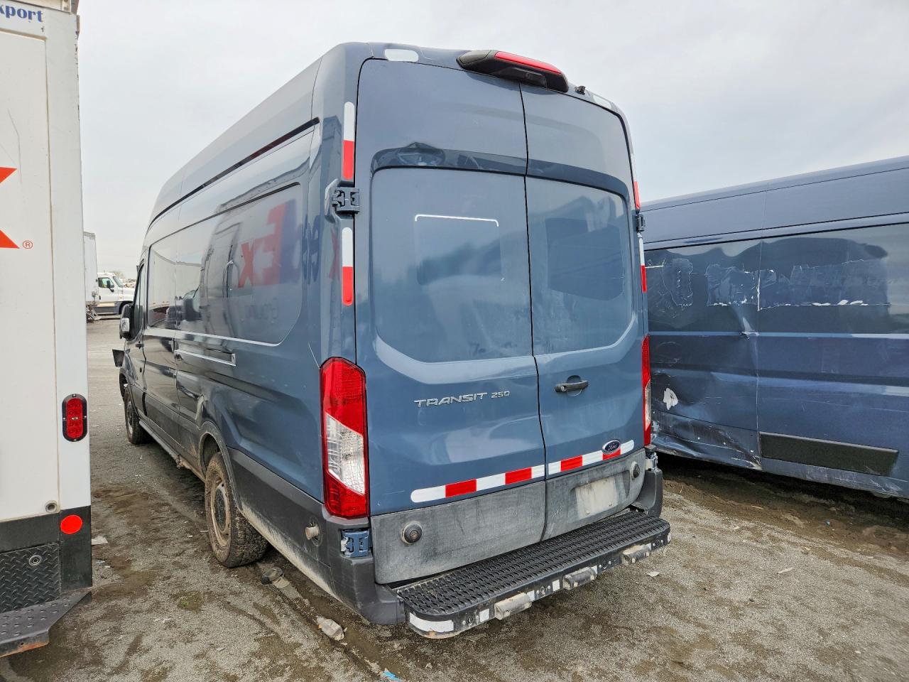 2020 FORD TRANSIT 250 EL HIGH ROOF DELIVERY VAN photo 3