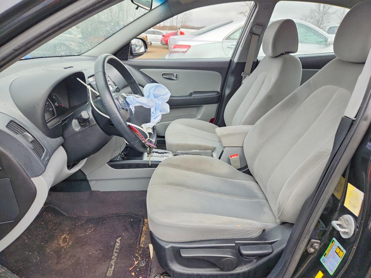 2010 HYUNDAI ELANTRA SE photo 13