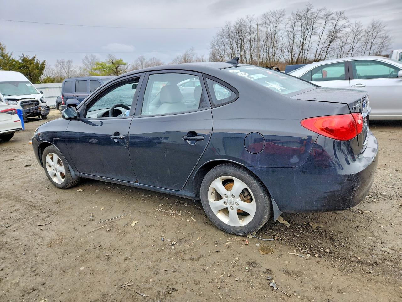 2010 HYUNDAI ELANTRA SE photo 3