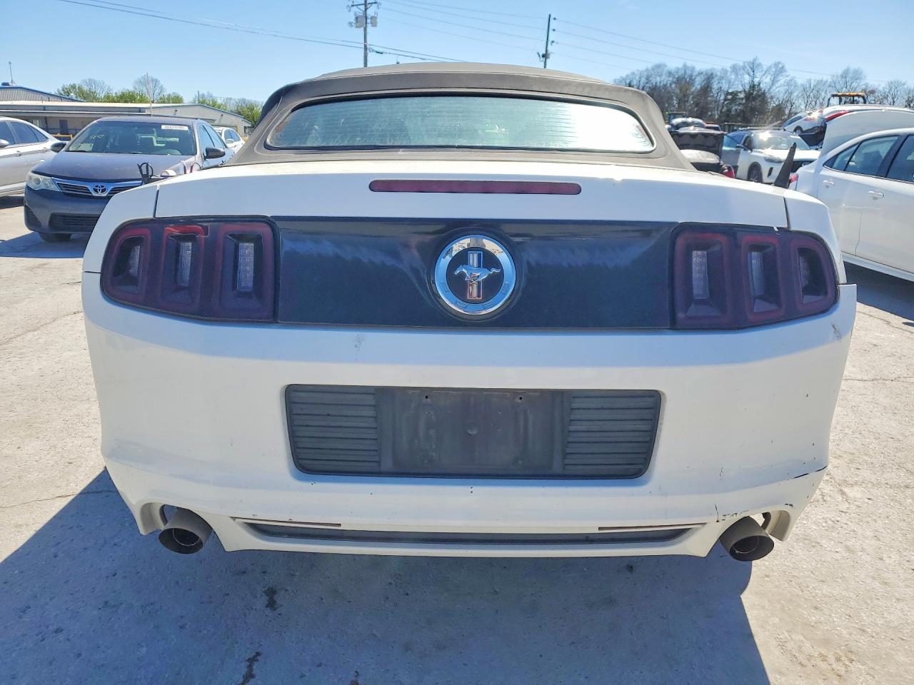 2013 FORD MUSTANG photo 6