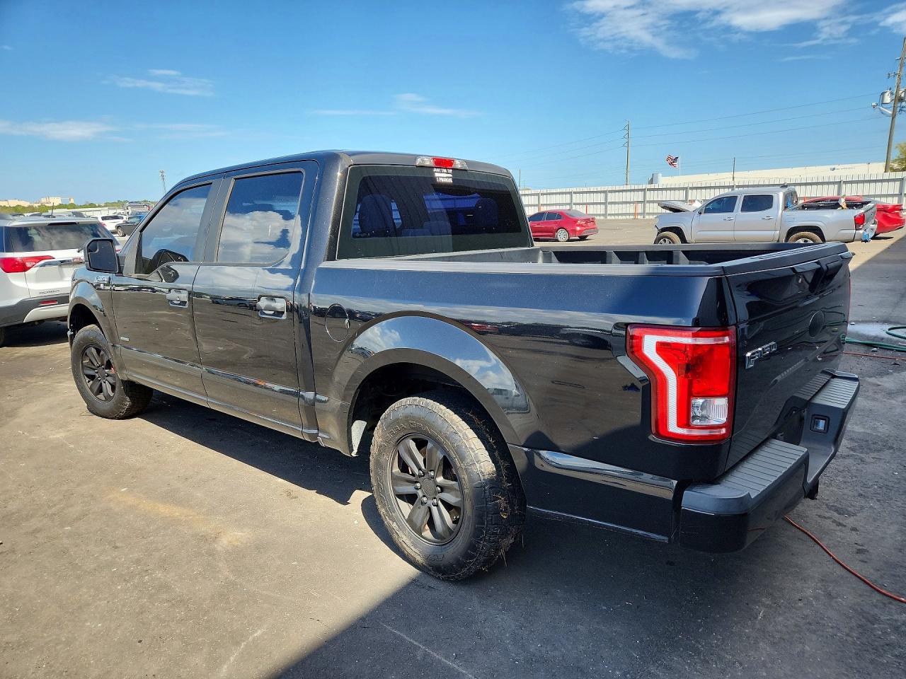 2015 FORD F150 SUPERCREW photo 3