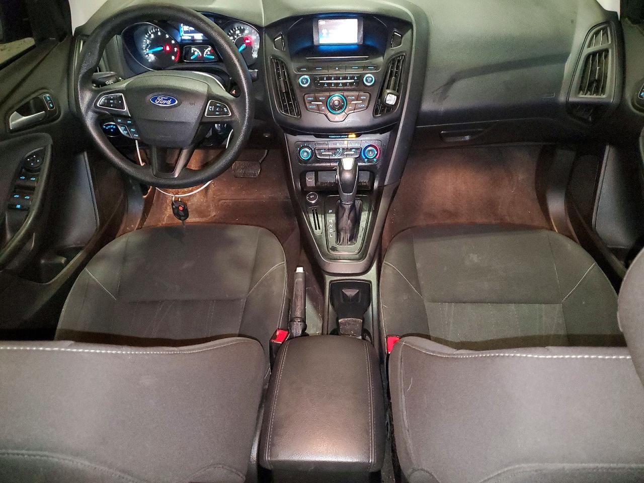 2015 FORD FOCUS SE photo 15