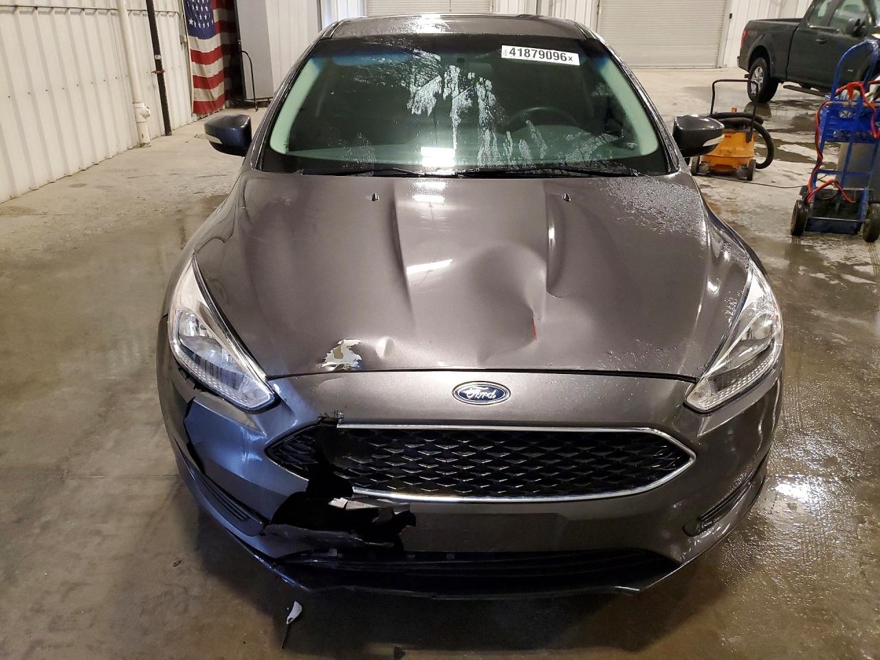 2015 FORD FOCUS SE photo 9