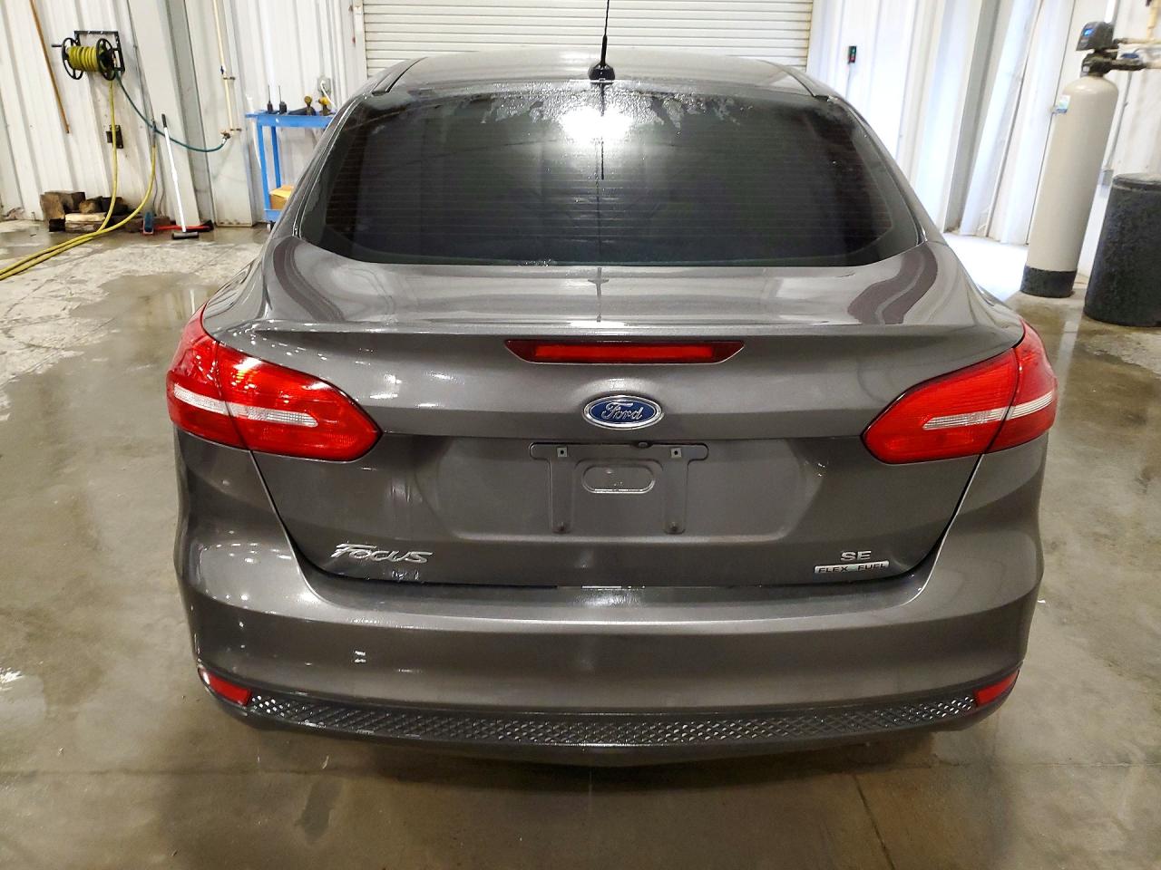 2015 FORD FOCUS SE photo 11