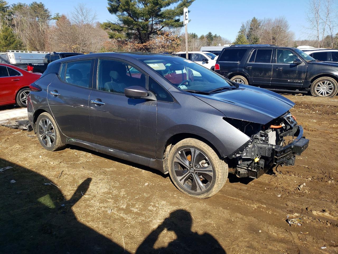2020 NISSAN LEAF SV PLUS photo 4