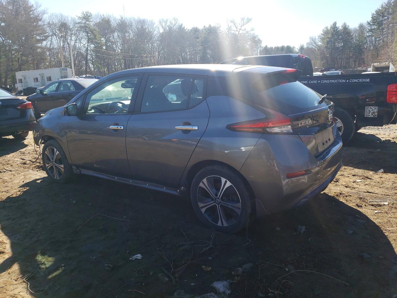 2020 NISSAN LEAF SV PLUS photo 2