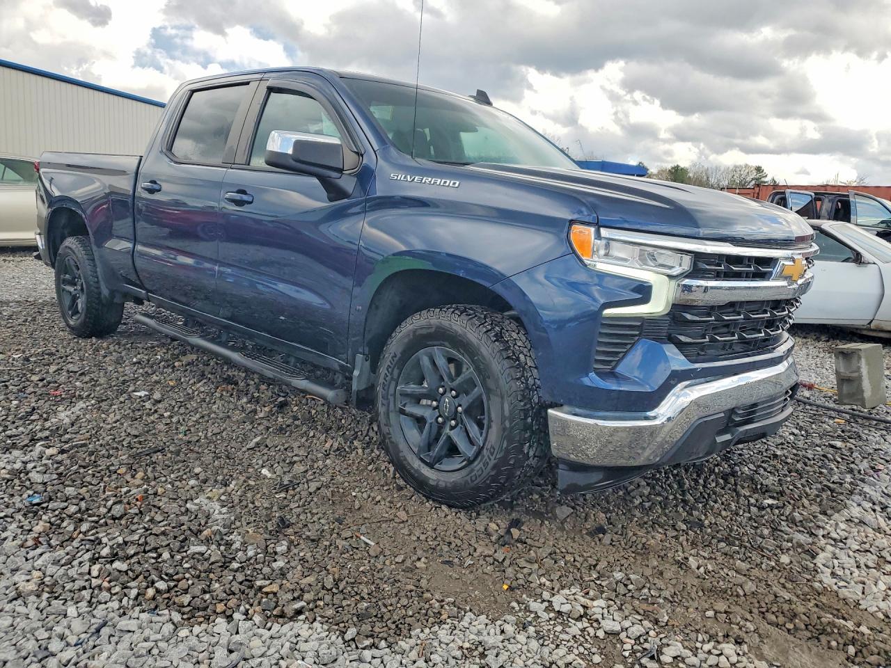 2023 CHEVROLET SILVERADO C1500 LT photo 10