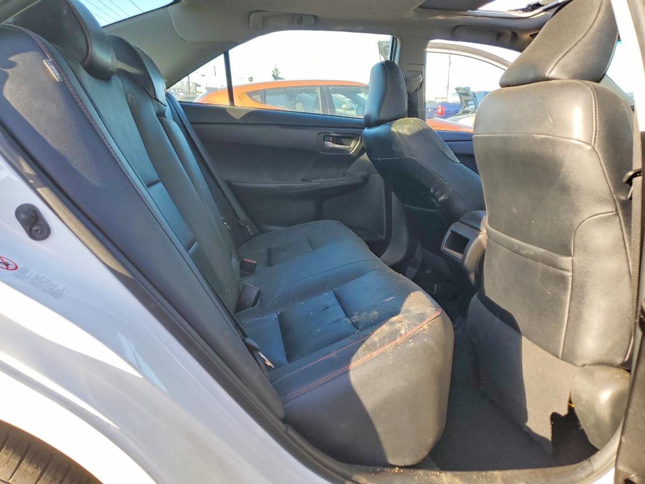 2017 TOYOTA CAMRY SE photo 19