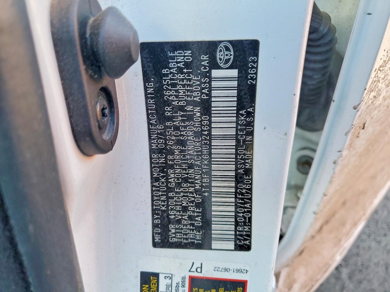 2017 TOYOTA CAMRY SE photo 23
