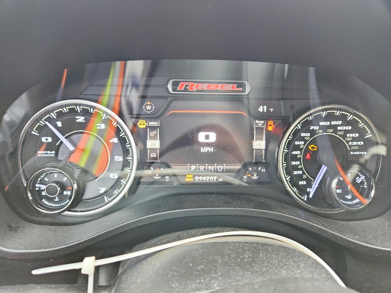 2021 RAM 1500 photo 17