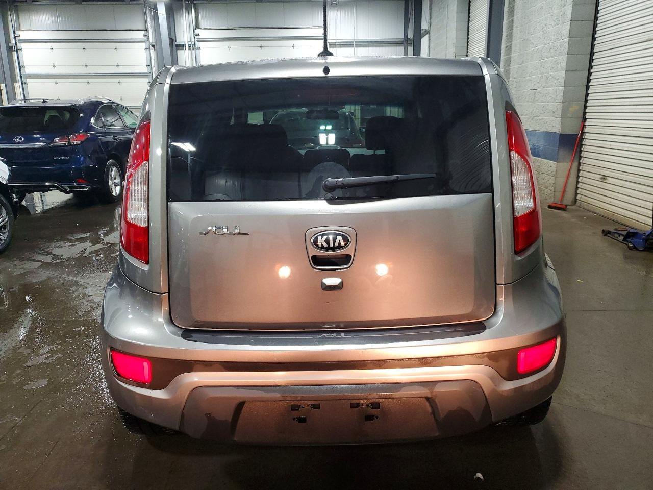 2013 KIA SOUL + photo 16
