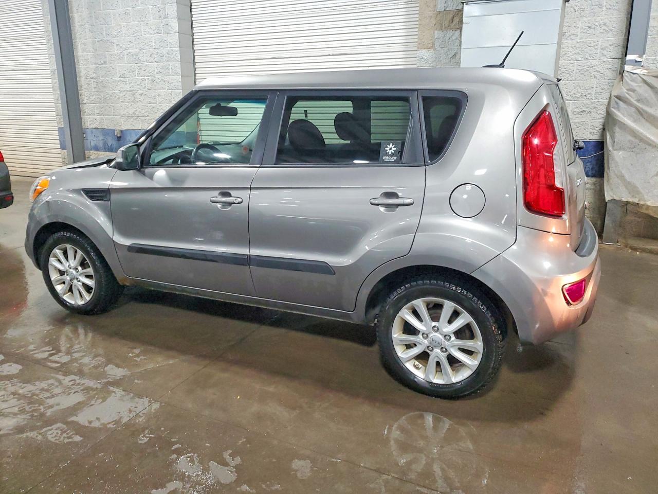 2013 KIA SOUL + photo 4