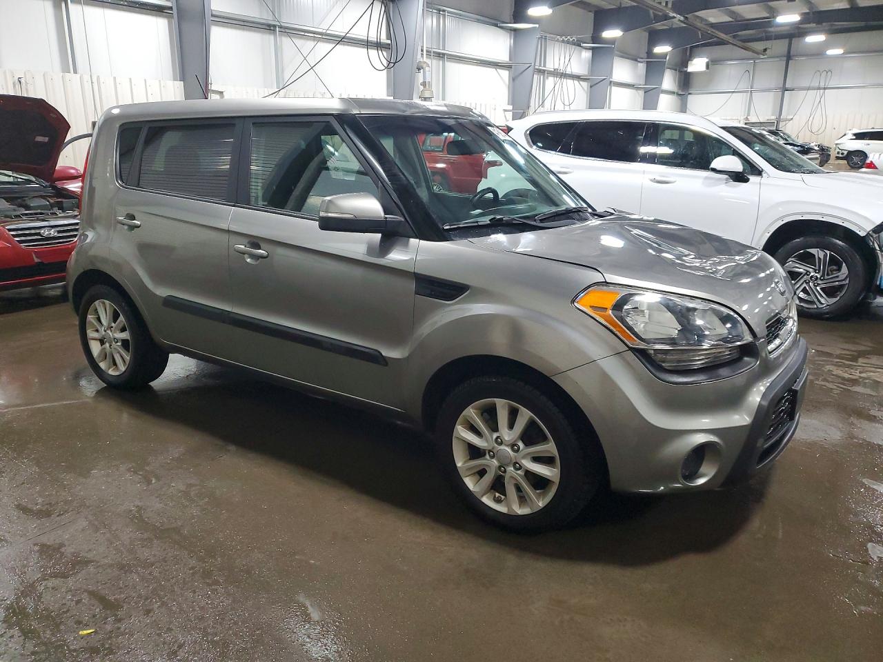 2013 KIA SOUL + photo 10