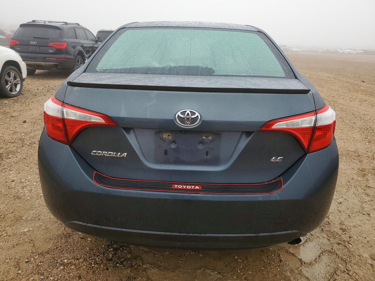 2015 TOYOTA COROLLA LE photo 11