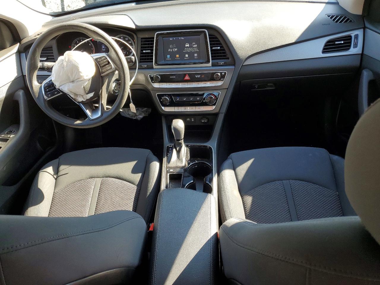 2018 HYUNDAI SONATA SE photo 15
