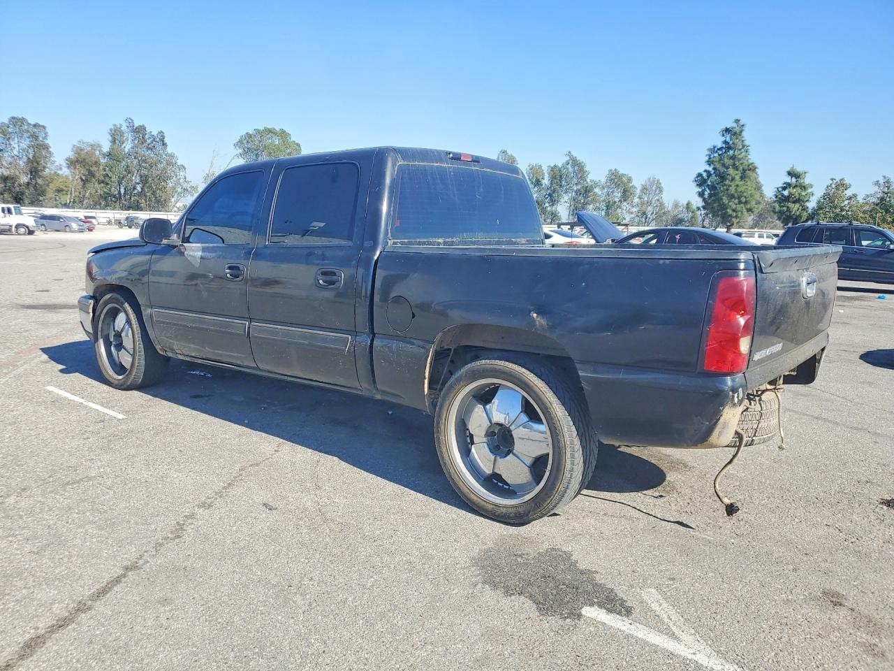 2006 CHEVROLET SILVERADO C1500 photo 2
