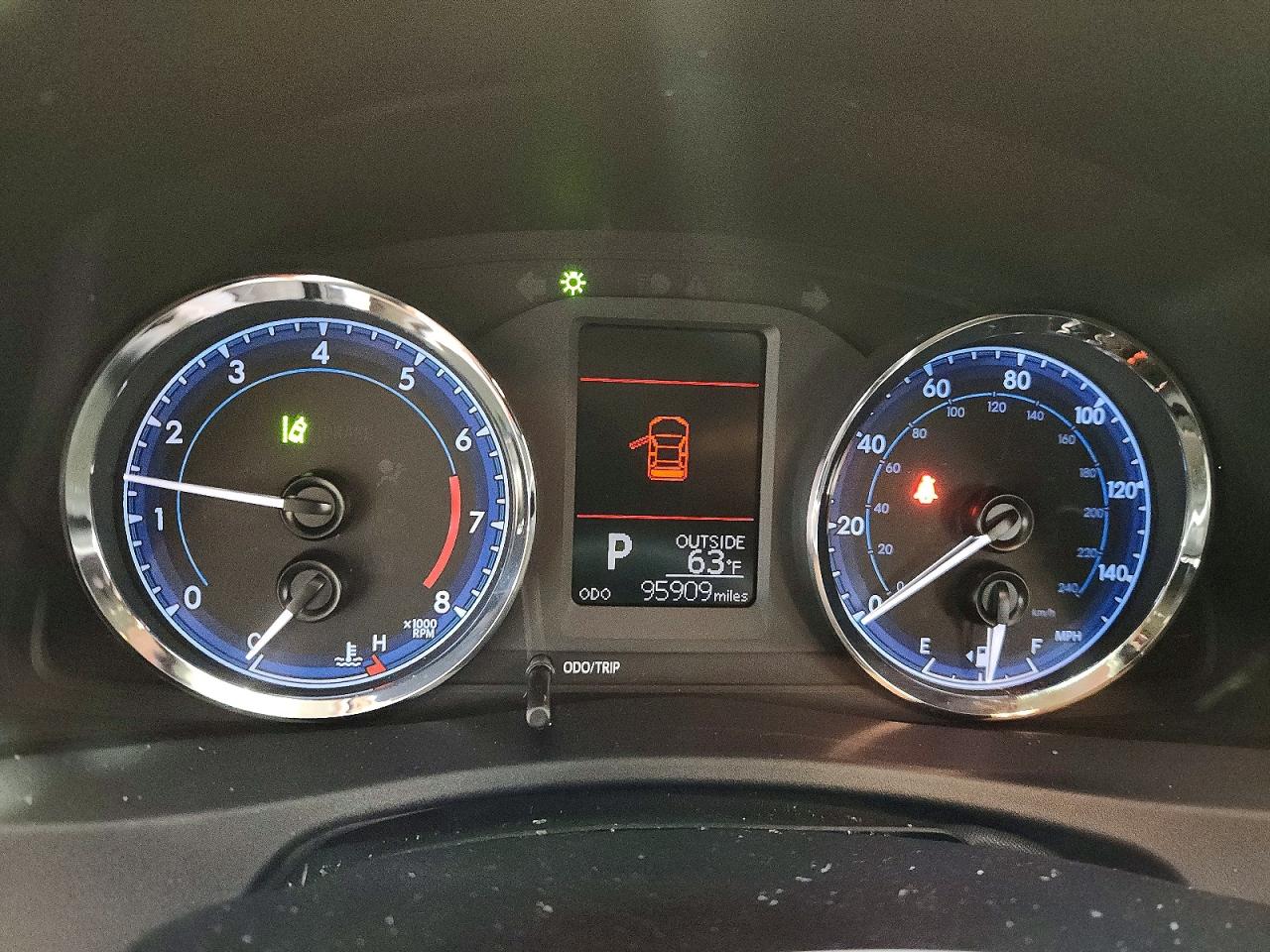 2017 TOYOTA COROLLA LE photo 25