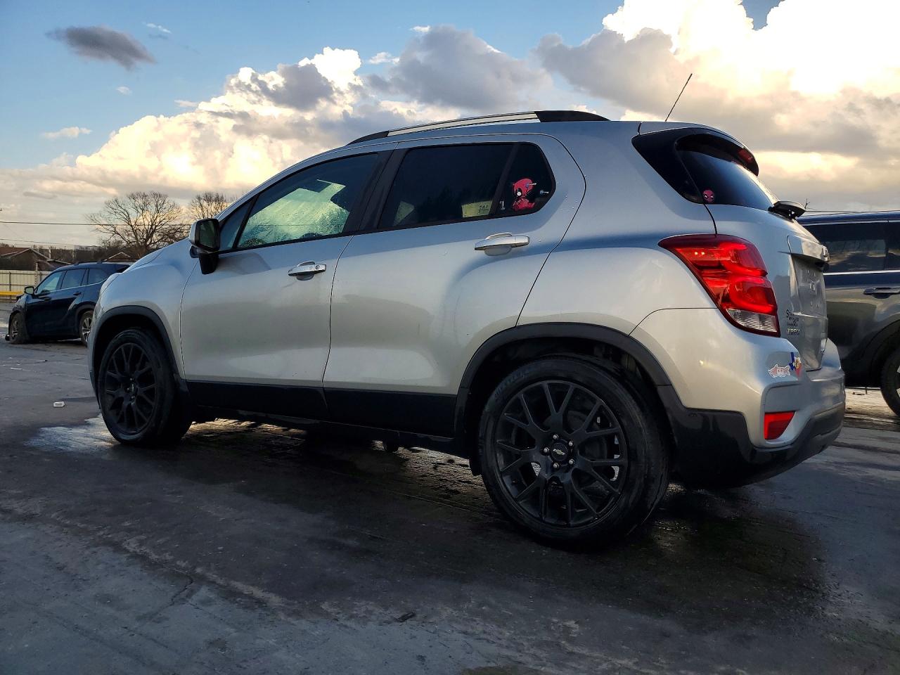 2021 CHEVROLET TRAX 1LT photo 4