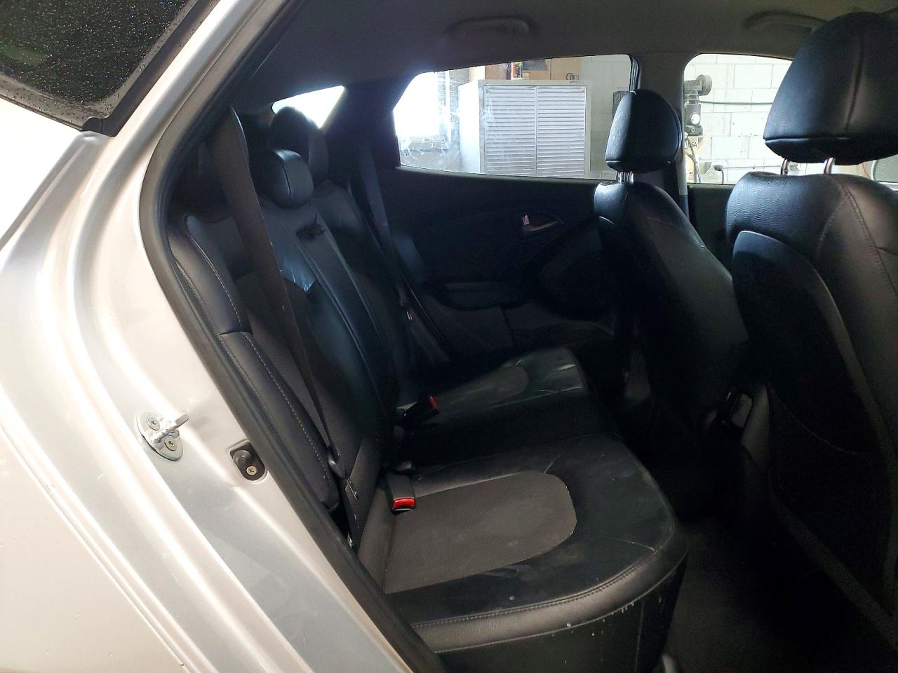 2015 HYUNDAI TUCSON SE photo 11