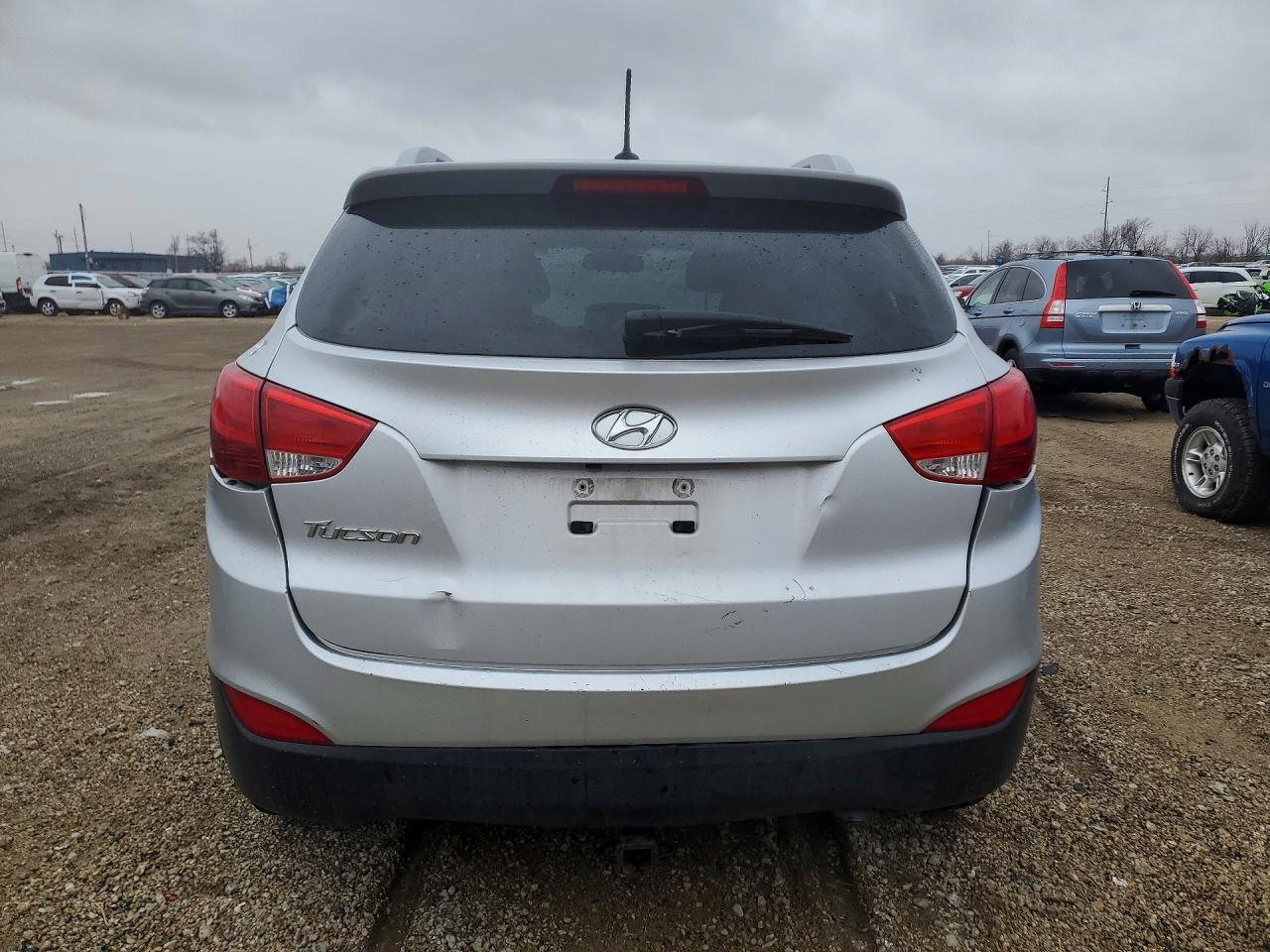 2015 HYUNDAI TUCSON SE photo 6