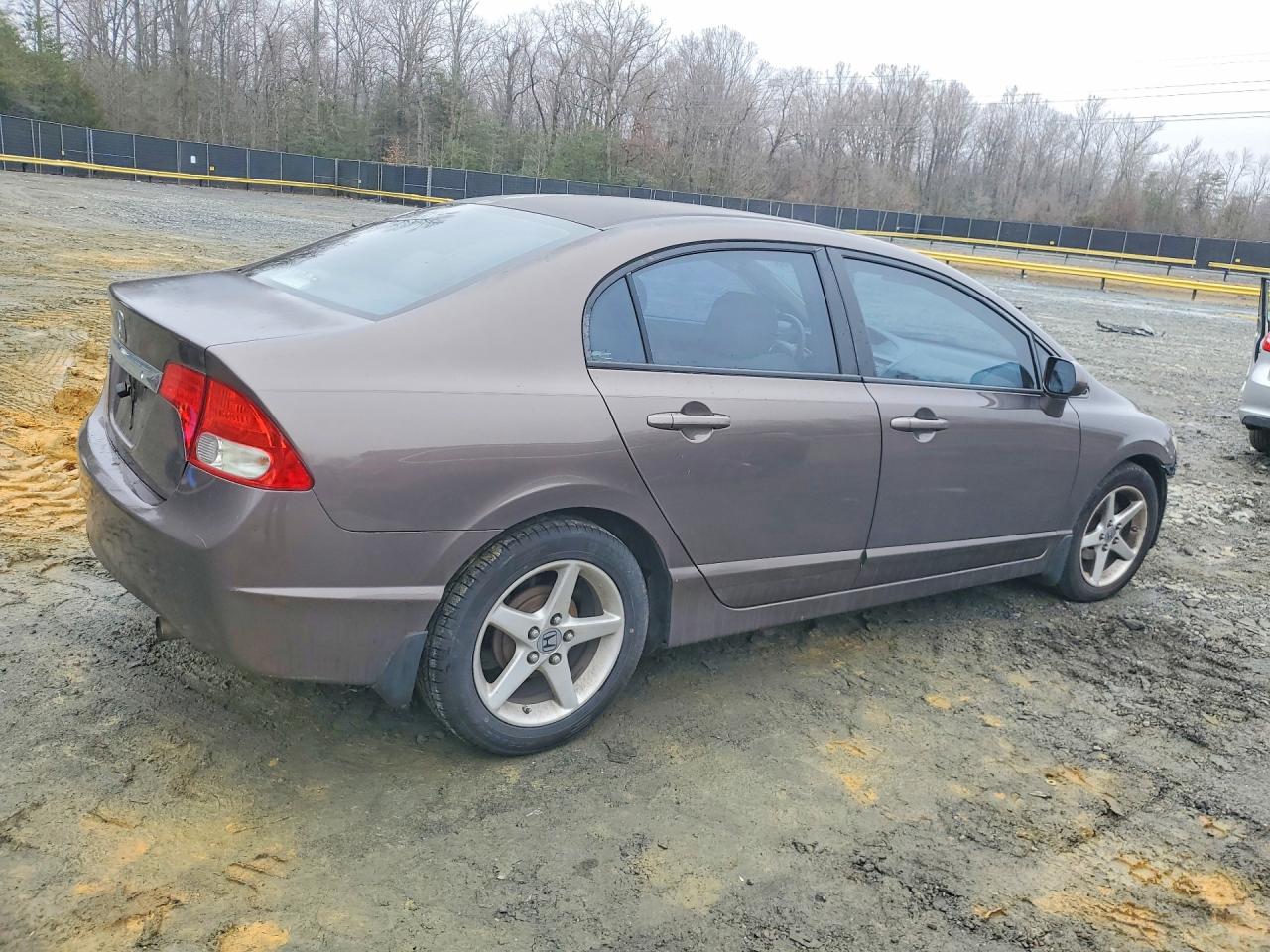 2010 HONDA CIVIC LX photo 3