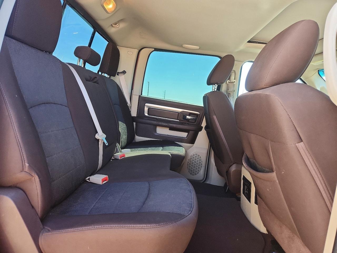 2014 RAM 1500 photo 10