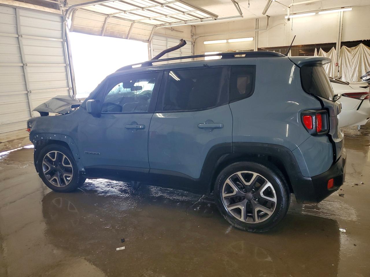 2017 JEEP RENEGADE LATITUDE photo 4