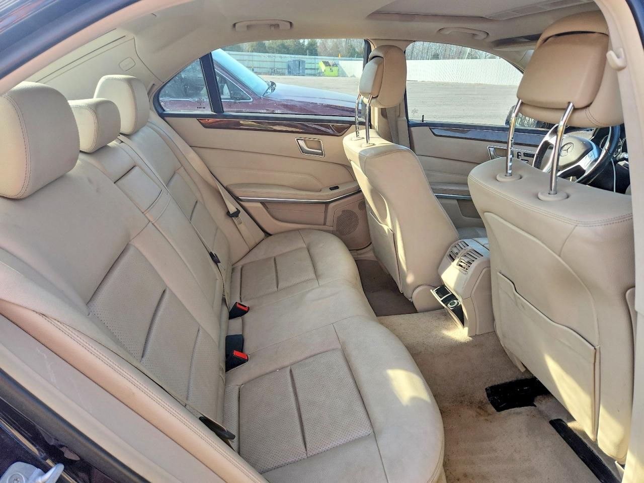 2014 MERCEDES-BENZ E 350 4MATIC photo 28