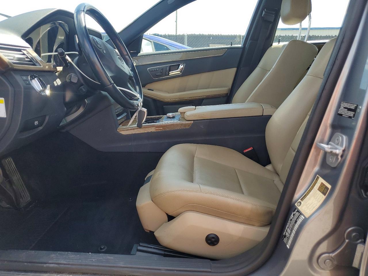 2010 MERCEDES-BENZ E 350 photo 13