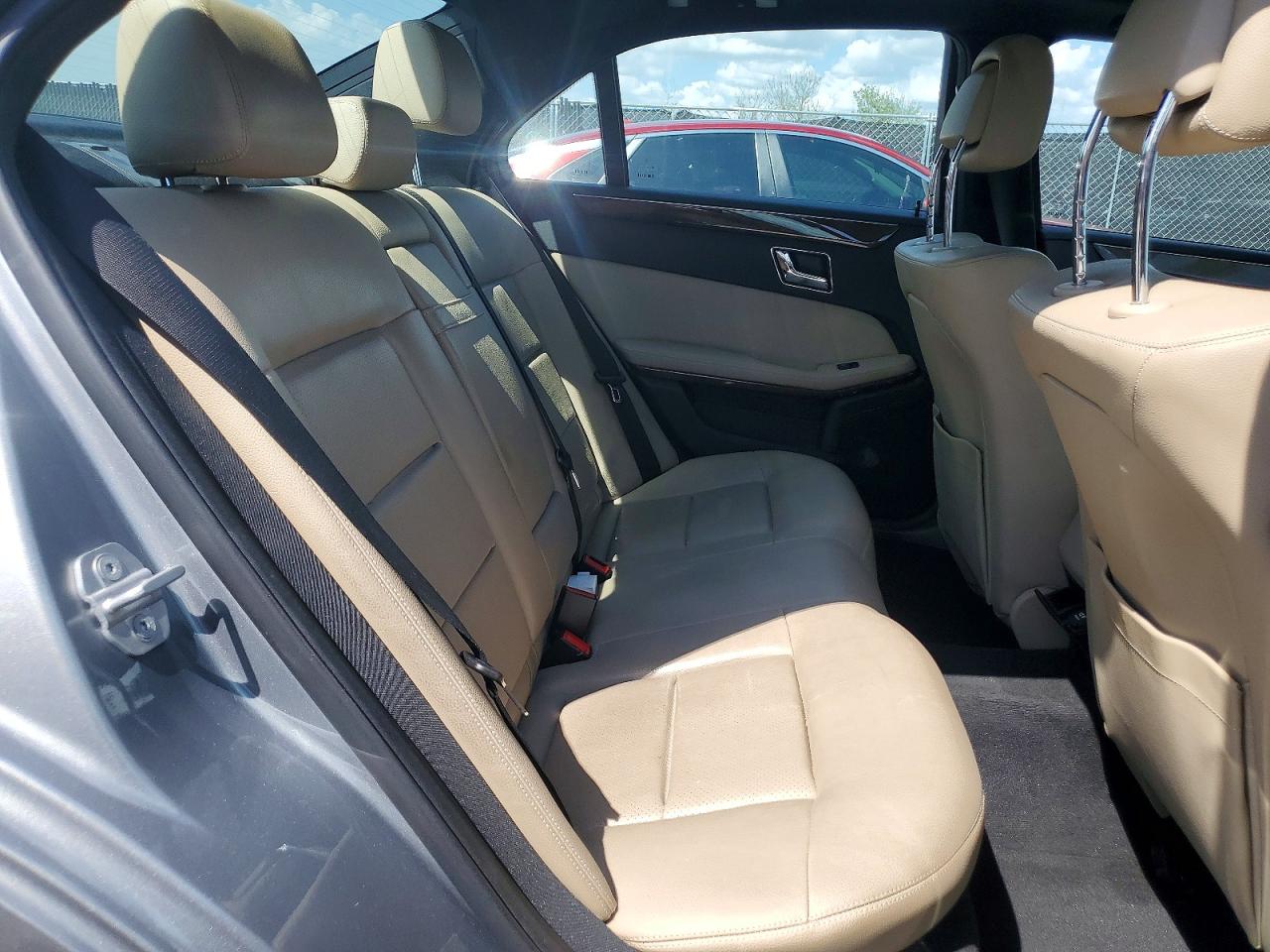 2010 MERCEDES-BENZ E 350 photo 19